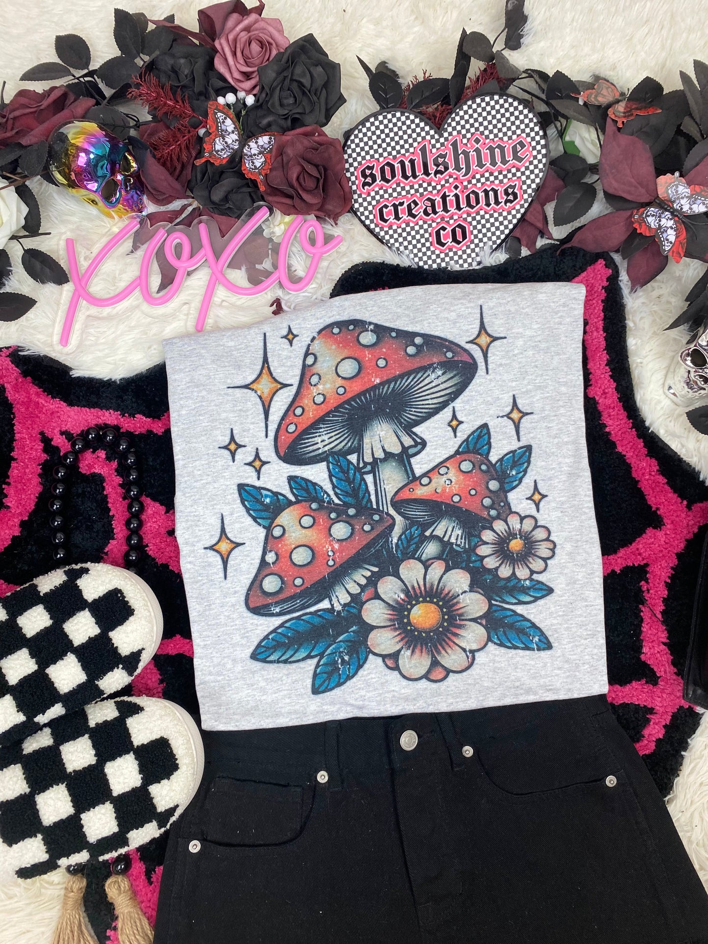 Retro Mushroom Vintage tee shirt or Sweater