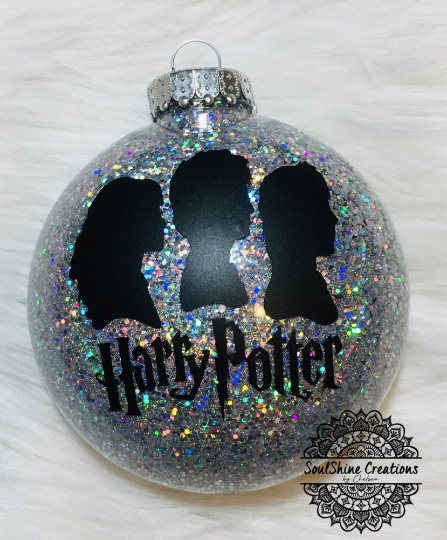 Harry Potter DIY ornaments cricut vinyl Christmas glitter Dobby